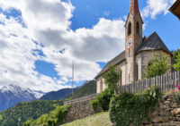 Kirche bei Gasthof Oberlechner (Vellau, oberhalb Algund)