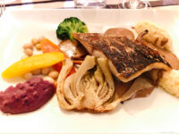 Inselessen: Adlerfisch mit Risotto und Gemüse