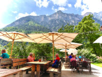 Rast im Berggasthaus Gummererhof Tramin